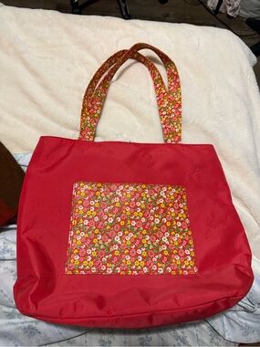 🌸 Red Floral Tote Bag